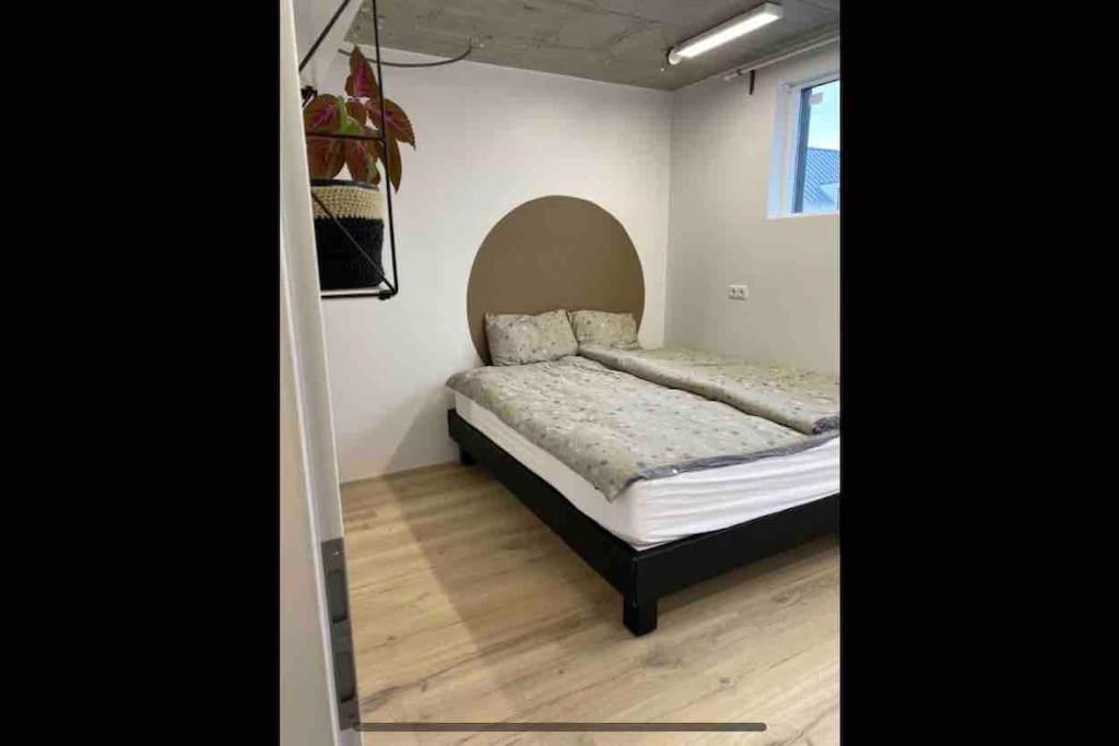 Modern Garage Suite - Free Parking & Self Check In Гвераґерді Екстер'єр фото