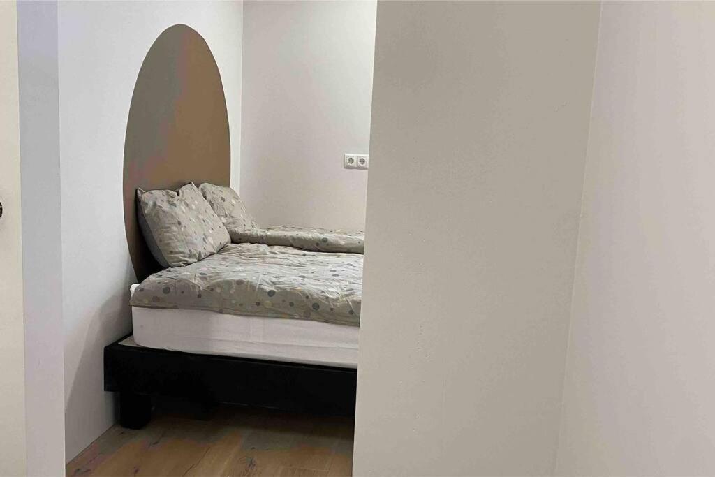Modern Garage Suite - Free Parking & Self Check In Гвераґерді Екстер'єр фото