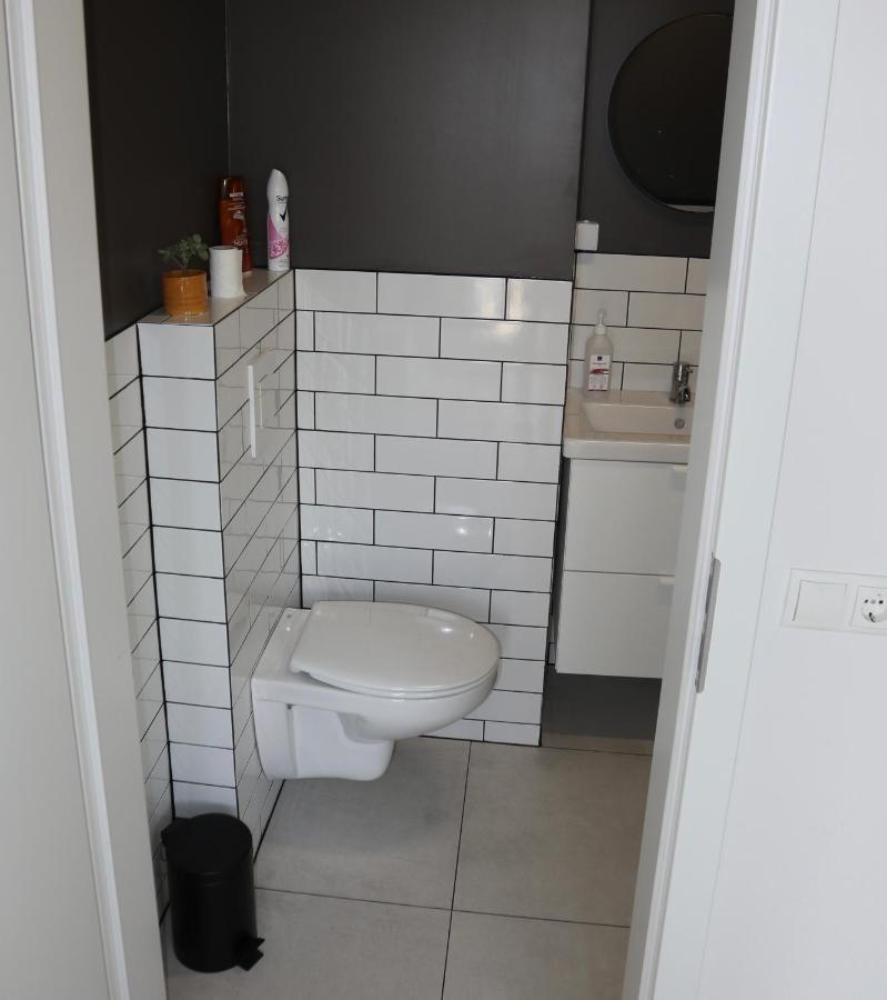 Modern Garage Suite - Free Parking & Self Check In Гвераґерді Екстер'єр фото