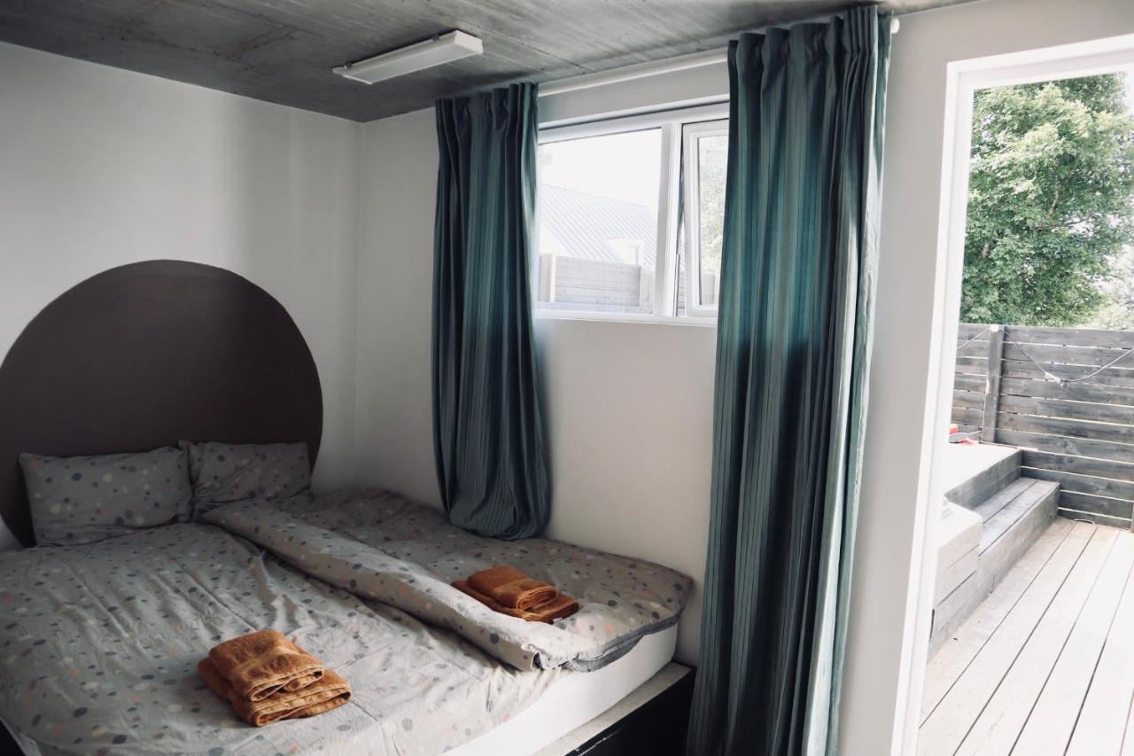 Modern Garage Suite - Free Parking & Self Check In Гвераґерді Екстер'єр фото